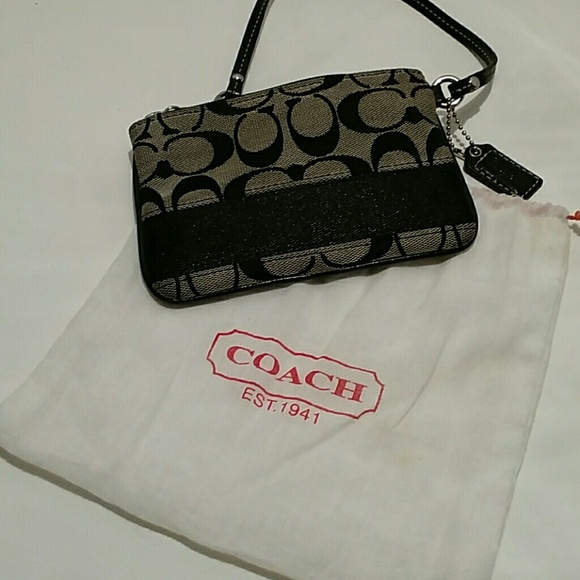 Coach Signature Black & Gray Wristlet - LN - Picture 5 of 5